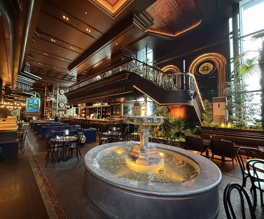 Rooftop Restaurant & Bar